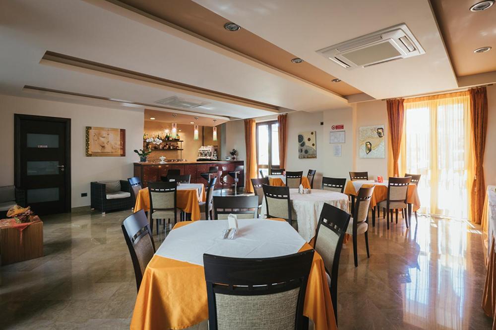בלסטראטה Hotel Costa Azul מראה חיצוני תמונה