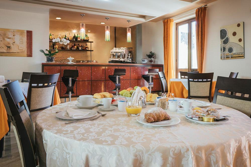 בלסטראטה Hotel Costa Azul מראה חיצוני תמונה